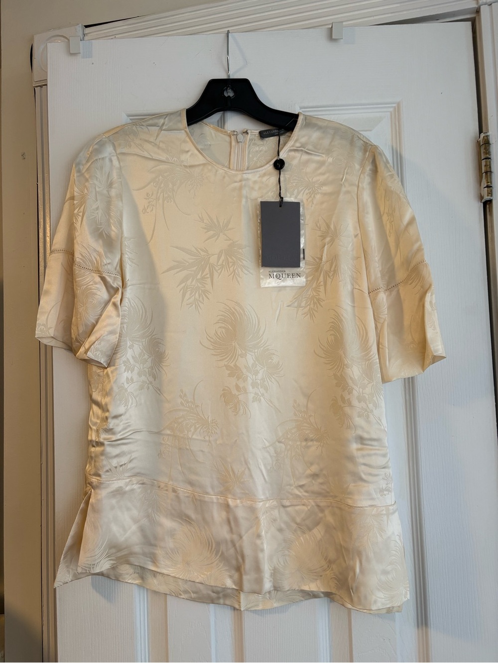 NWT Alexander McQueen Cream Silk Short-Sleeve Jacquard Top